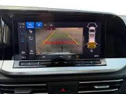 Ford Transit Connect 1.5 EcoBoost PHEV L2 Limited 150 pk Automaat | Adapt. Cruise control | Trekhaak | Parkeersensoren voor en achter | Achteruitrijcamera | Navigatie | Apple carplay & Android auto | BLIS | Voorruitverwarming | 17' inch lichtmetalen velgen |