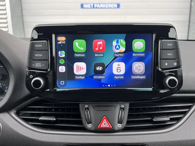 Hyundai i30 Wagon 1.4 T-GDI Premium | Apple Carplay & Android Auto | Climate Control | Lichtmetalen Velgen | Cruise Control