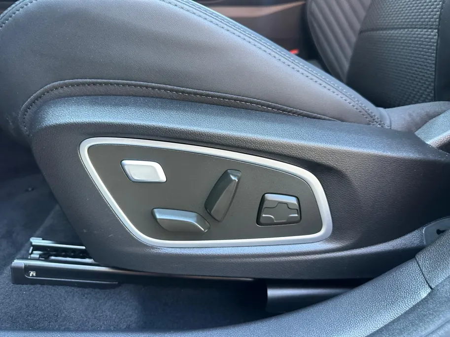 Renault Austral 1.2 E-Tech full hybrid 200 esprit Alpine | Automaat | 360 Graden Camera | Memory Stoelen | Automatische Achterklep | Adaptieve Cruise Control | Apple Carplay & Android Auto | 12 Maanden BOVAG Garantie