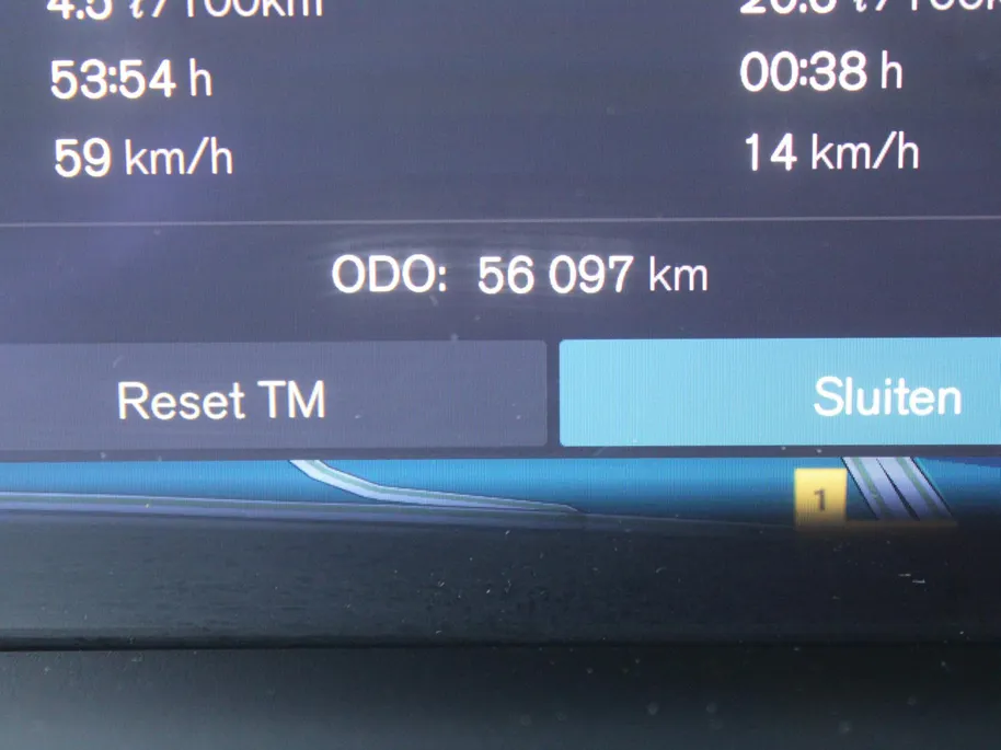 Volvo V60 2.0 T6 Plug-in hybrid AWD Plus Dark | Nappaleder | Trekhaak | HK audio | Schuifdak | Stuur-/stoelverwarming | Adap. Cruise | Dodehoek detectie | Geheugenstoelen | 360 Camera |
