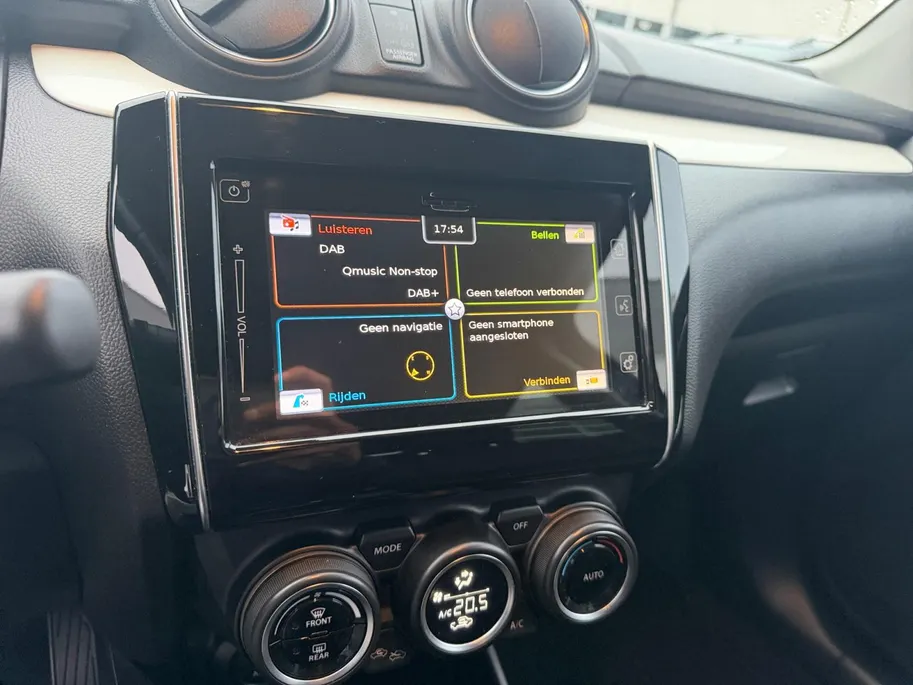 Suzuki Swift 1.2 Stijl | Cruise/ Climate Control | Navigatie | Camera | Trekhaak |