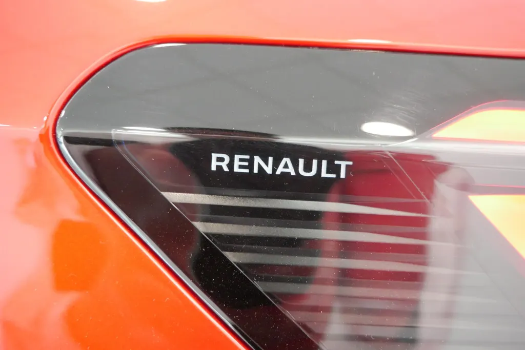 Renault Austral 1.2 E-Tech full hybrid 200 techno | Profiteer nu van €8.200,- VOORRAADKORTING | Uit voorraad leverbaar! OP=OP | Pack look & extended grip