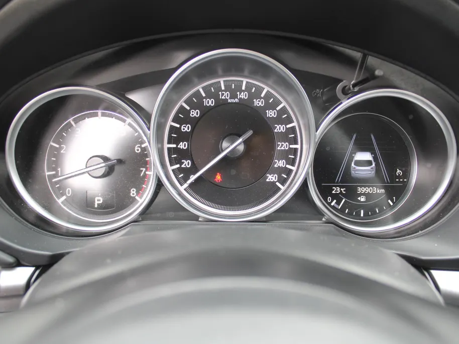 Mazda CX-5 2.0 e-SkyActiv-G AT M Hybrid 165PK Centre-Line C+C | Trekhaak | LED | Navi | Clima | Camera | Dodehoek detectie | Stoel-/stuurverwarming | PDC | 17' LM |