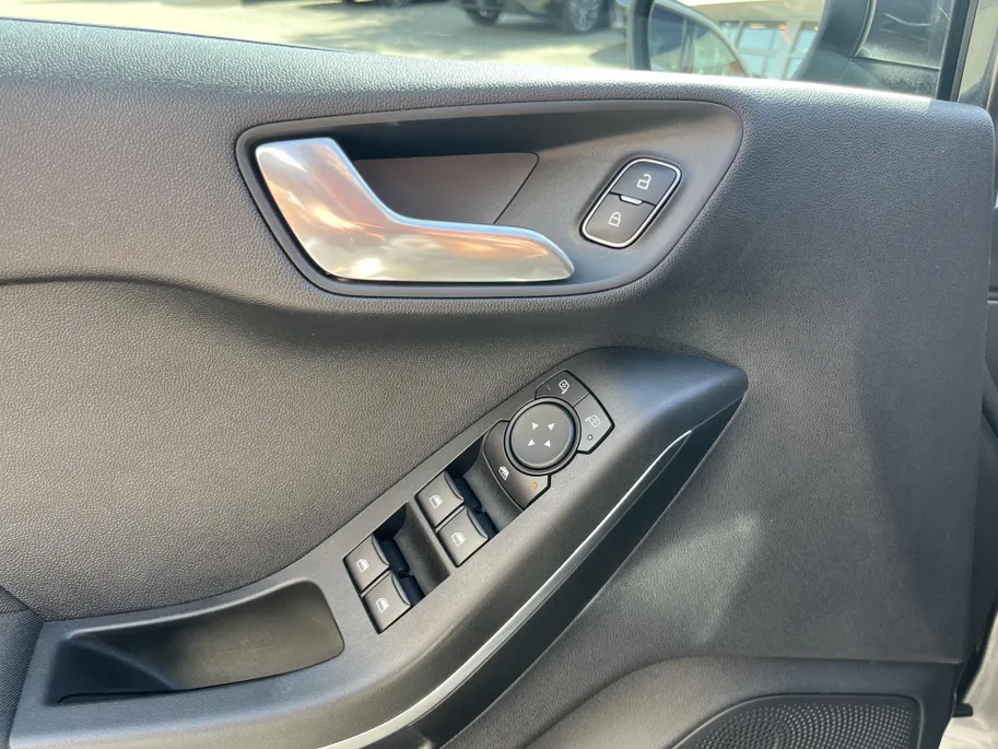 Ford Fiesta 1.0 EcoBoost Hybrid Titanium X