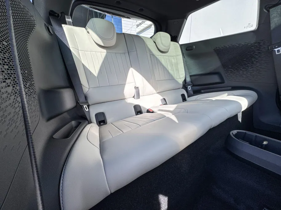 MINI Cooper 3-deurs Electric Cooper E Favoured L 40.7 kWh