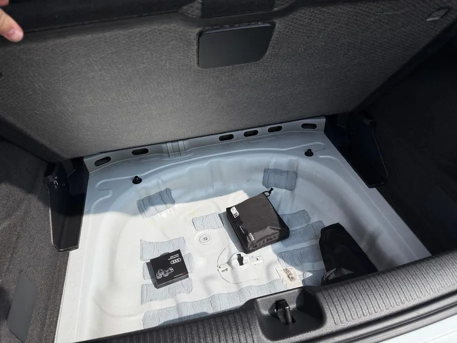 Audi Q2 35 TFSI S Edition Automaat | S-Line uitgevoerd | Metallic lak | Panoramadak | Privacy Glass | Stoelverwarming | Bovag garantie | NAP |