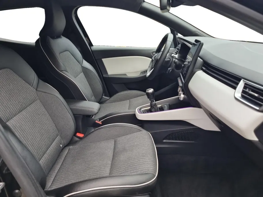 Renault Clio 1.0 TCe 90 Techno | Parkeersensoren | LMV | Cruise & Climate Control | Apple Carplay & Android Auto | 12 Maanden BOVAG Garantie