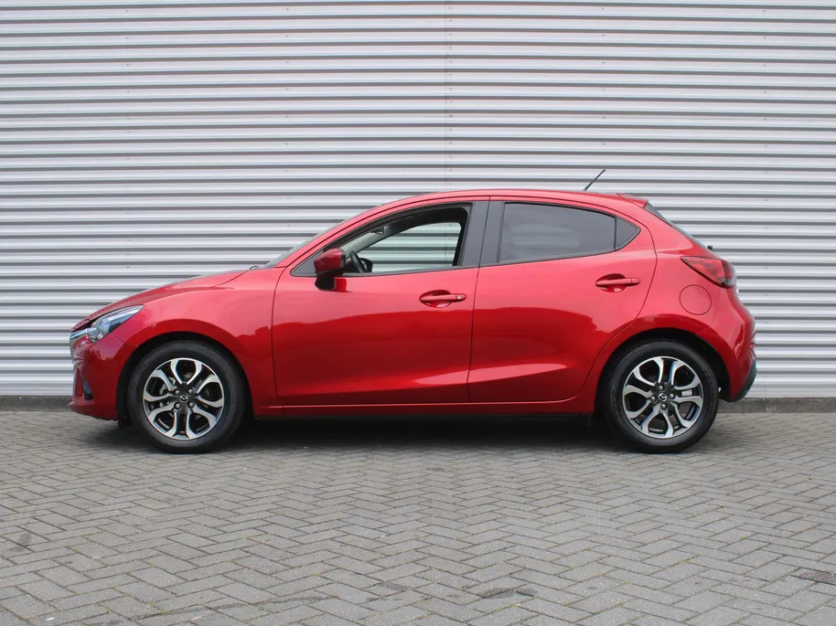 Mazda 2 1.5 Skyactiv-G GT-M | Stoelverwarming | Parkeersensor achter | 16' LM | Clima | Cruise | Navi | LED | Weinig km!! |