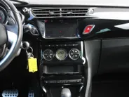 DS DS 3 1.2 PureTech Performance Line | Automaat | Navi | Trekhaak | Clima | 17' LM Velgen | Camera |