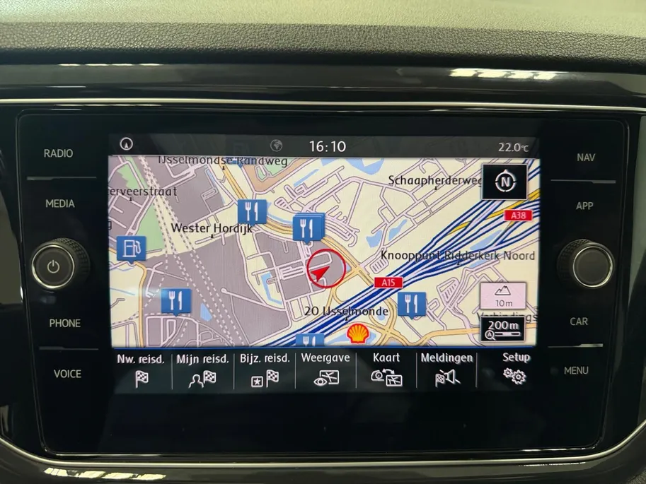 Volkswagen T-Roc 1.5 TSI | SPORT | AUTOMAAT | PANODAK | TREKHAAK |