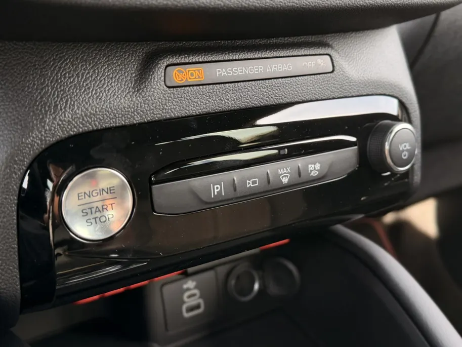 Ford Kuga 2.5 PHEV ST-Line X UIT VOORRAAD I DRIVER ASSIST PACK I WINTER PACK I WEGKLAPBARE TREKHAAK I RESERVEWIEL I APPLE CARPLAY / ANDROID AUTO I