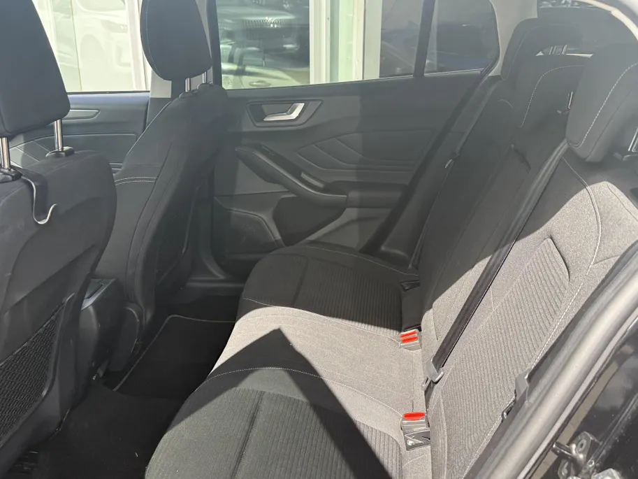 Ford Focus Wagon 1.0 EcoBoost Titanium Business
