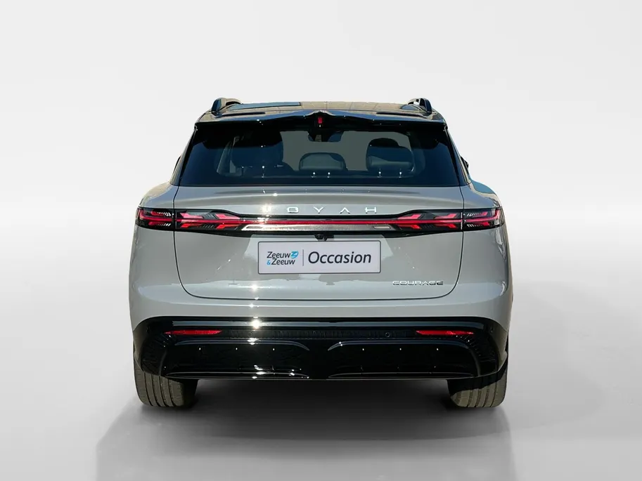 Voyah Courage Business Edition 80 kWh Full Option | Direct Leverbaar | Head Up Display | Stoel koeling,-verwarming & massage | Memorystoelen | 360 Camera | Level 3 Autonoom rijden | Schuif- & Kanteldak | Draadloze Telefoonlader | Elektrische Achterklep |