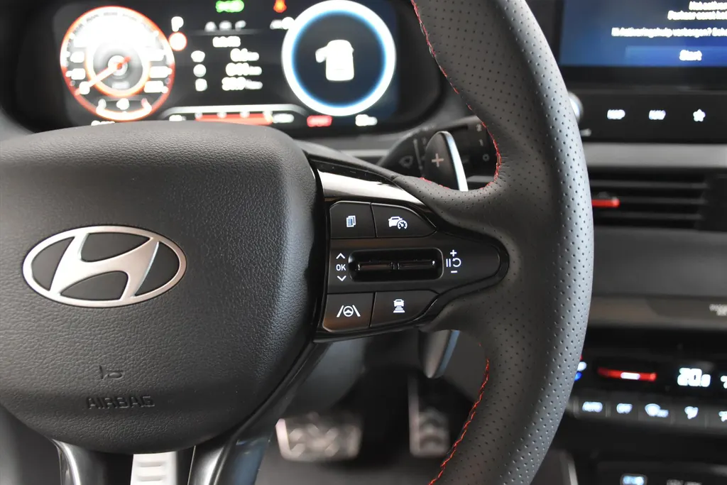 Hyundai i20 1.0 T-GDI MHEV Aut. N-Line | Automaat I 1e eig | 1500km!!! | Navi | Camera | PDC | Android -Carplay | Climat I Stuur+Stoel verwarming