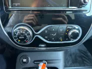 Renault Captur 1.2 TCe Dynamique | Navigatie | Camera | Climate & Cruise Control | Bluetooth | Licht & Regen Sensor | 12 Maanden BOVAG Garantie