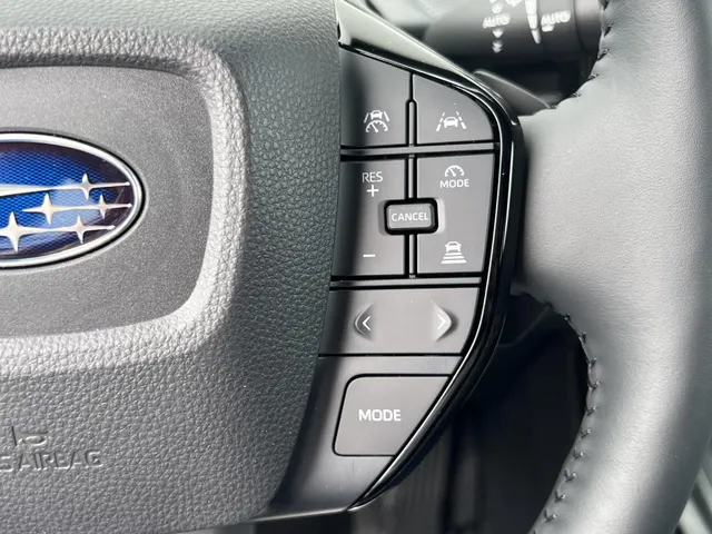 Subaru Uncharted 2E-xcite+ 77 kWh Automaat | Nieuw Leverbaar | Two-Tone Metallic Lak | Elek. Binnenspiegel | Lederen Bekleding