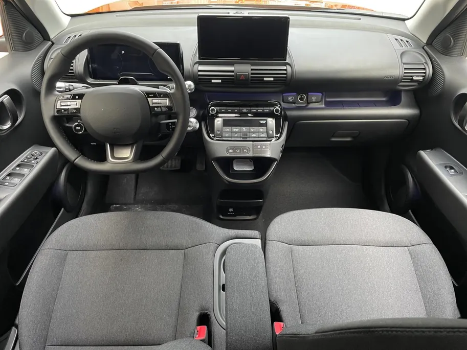 Hyundai Inster Evolve 49 kWh | Nieuw | Uit voorraad leverbaar | Zeer compleet | 360 km range | 360 graden camera | Hyundai Rotterdam - Noord |