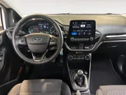 Ford Fiesta 1.0 EcoBoost Hybrid Titanium | Apple Carplay / Android Auto | Stoel + Stuurverwarming | Cruise Control | Parkeersensoren Achter | Lichtsensor | Climate Control | Verwarmbare Voorruit