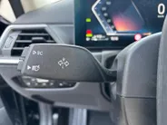 BMW 3 Serie Touring 320e | Leder |  Dealer onderhouden | Blackpack | Virtual cockpit | Camera |