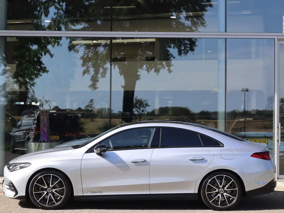 Mercedes-Benz CLA 180 Business Solution AMG l Trekhaak l Panoramadak l stoelverwarming