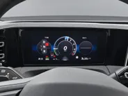 Volkswagen Tiguan 1.5 272pk DSG eHybrid R-Line Edition · Panoramadak · Wegklapbare Trekhaak · 360 Camera · Massage · Black Style · 20'' Inch · Garantie t/m 29-06-2030 of 100.000km
