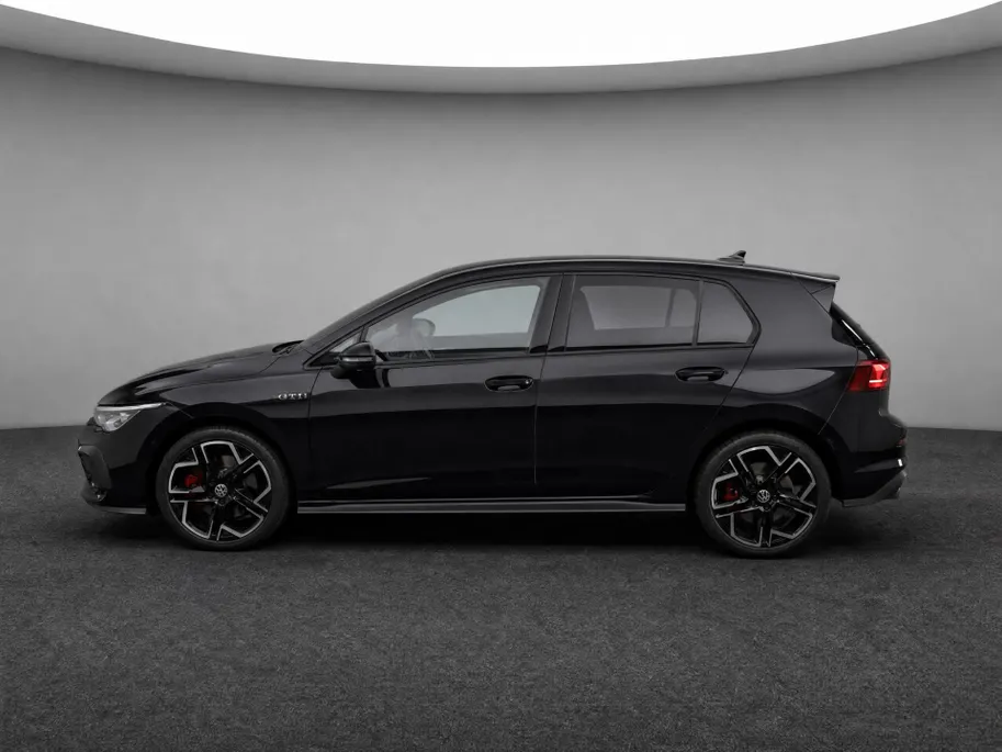 Volkswagen Golf 1.5 272pk DSG eHybrid GTE · Panoramadak · 360 Camera · Apple/Android Car Play · Navigatie · Stoelverwarming · 18'' Inch · Garantie t/m 26-11-2030 of 100.000km
