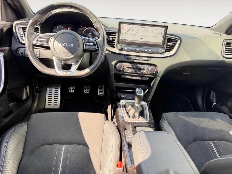Kia ProCeed 1.0i Turbo GT-Line 120 PK | Cruise Control | Climate & cruise control | Panoramadak | Stoel & stuurverwarming | Elektrische Kofferbak | Navigatie | Apple Carplay/Android Auto | Fabrieksgarantie | NAP