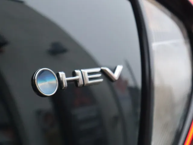 Toyota Aygo X Hybrid 115 play | Camera | Apple/Android Carplay