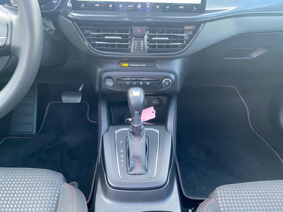 Ford Focus Wagon 1.0 EcoBoost Hybrid ST Line X 155pk automaat | Stoel- stuur en voorruitverwarming | Kantel / schuifdak | Driver assistance pack
