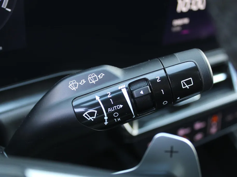 Kia Niro 1.6 GDi Hybrid ExecutiveLine | Stuur-/stoelverwarming + ventilatie | Leer | Schuifdak | 18' LM | Camera | Cruise adapt. | HUD | Elek. stoelverstelling |