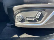 Lynk & Co 01 1.5 PHEV 260pk Plug-In Hybride (70 km elektrisch) | Panodak | CarPlay | Memory | LED | Etc.