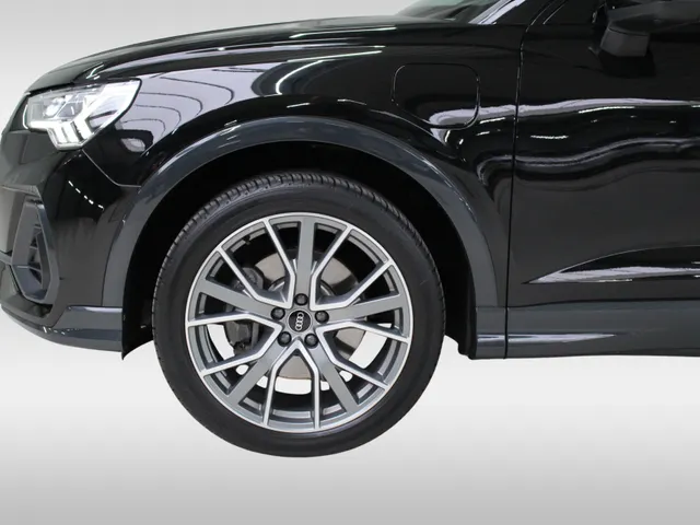 Audi Q3 Sportback 45 TFSI 245PK S-Line S-Tronic Navigatie | 360 camera | Gunner Velgen | Stoelverwarming