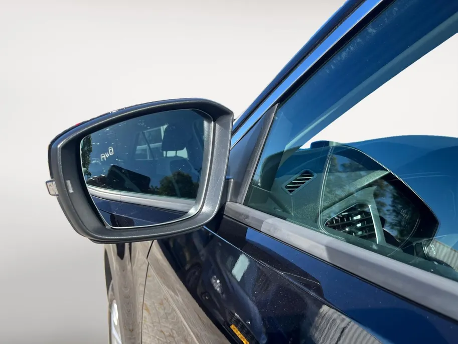 Volkswagen T-Roc 1.5 TSI Sport | Adaptieve Cruise Control | Stoelverwarming | Parkeercamera | Digitale Cockpit