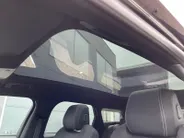 Ford Explorer Premium Extended Range RWD 77 kWh | Full Option | Black uitvoering | Trekhaak | Dealer onderhouden | AGR stoelen 12-wegs verstelbaar 21 inch wielen | Panoramadak | 1e eigenaar |