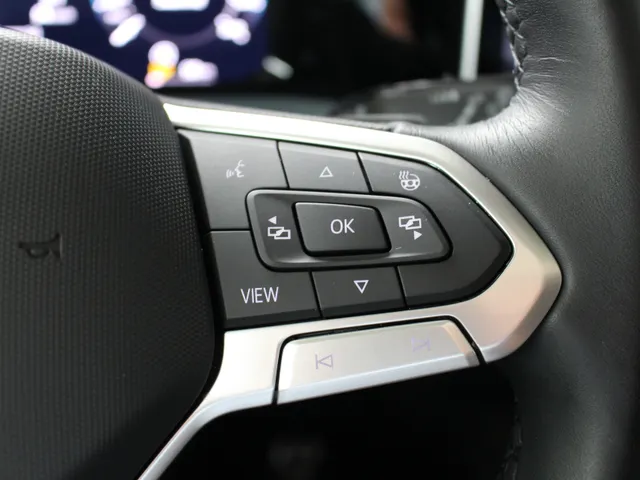 Volkswagen Golf 1.5 eTSI DSG Energy Edition Panoramadak | Navigatie | Harman Kardon Audio |  Fabrieksgarantie