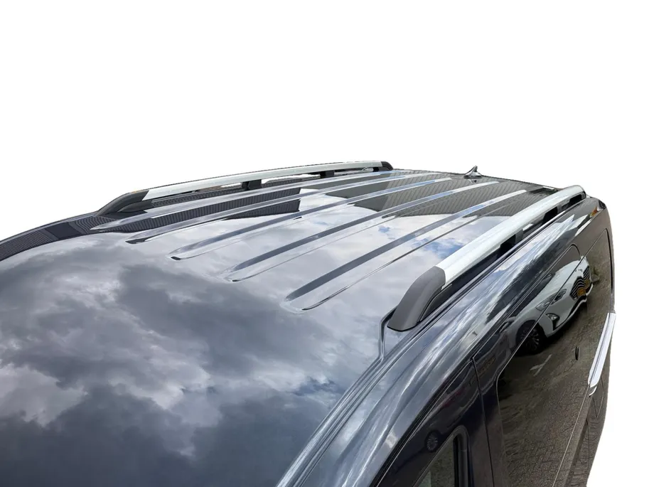 Ford Transit Connect Ford Tourneo Connect PHEV L2 Titanium 7p. | Uit Voorraad Leverbaar | Geel Kenteken | Automaat | Trekhaak | AGR Gecertificeerde Voorstoelen | Achteruitrijcamera | Winter Pakket | Adaptieve Cruise Control