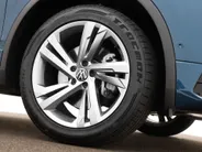Volkswagen Tiguan 1.4 TSI eHybrid 245pk DSG R-Line Business · Camera · Dodehoeksensor · Stuur- & Stoelverwarming · Matrix LED · Keyless · 19'Velgen ·