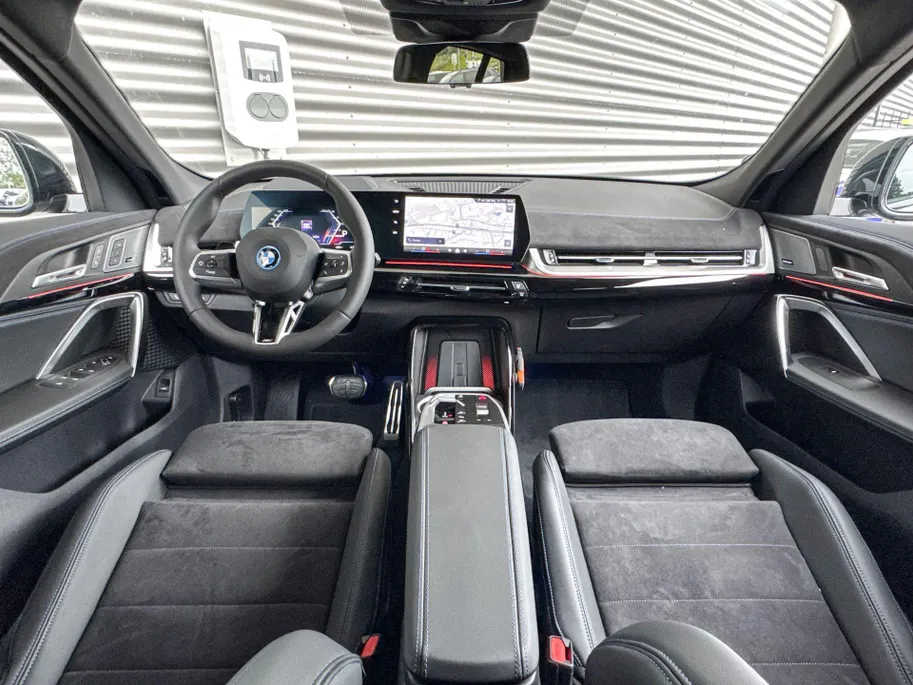 BMW iX2 eDrive20 67 kWh M Sport Edition