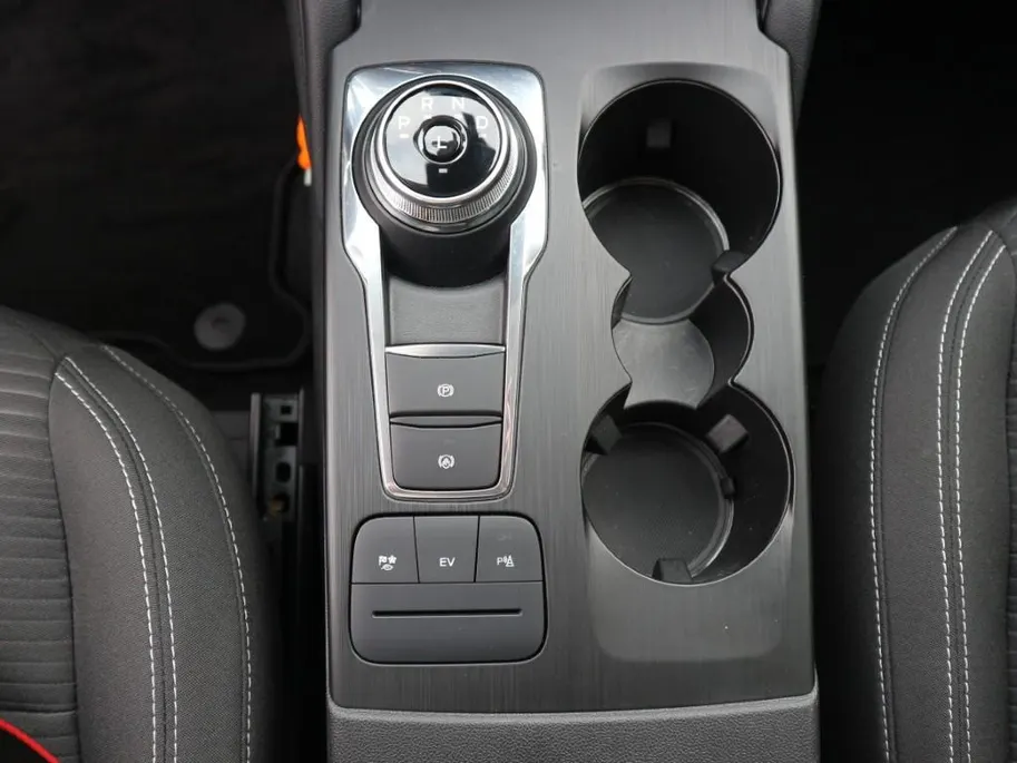 Ford Kuga 2.5 PHEV Titanium | WINTERPAKKET | NL AUTO | DEALER ONDERHOUDEN |