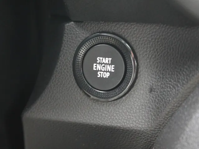 Dacia Sandero Stepway 1.0 TCe 100 PK ECO-G Extreme | Glazen schuifkanteldak | 4 seizoensbanden | Stoelverwarming voor | Pack assist | nog 2 jaar * fabrieksgarantie |