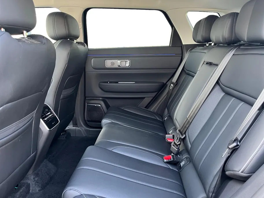 Jaecoo 7 1.5 GDI SHS-P Exclusive | 90 km elektrisch rijbereik | Stoelverwarming-/ventilatie | Panorama dak | Leder | 7 jaar Fabrieksgarantie