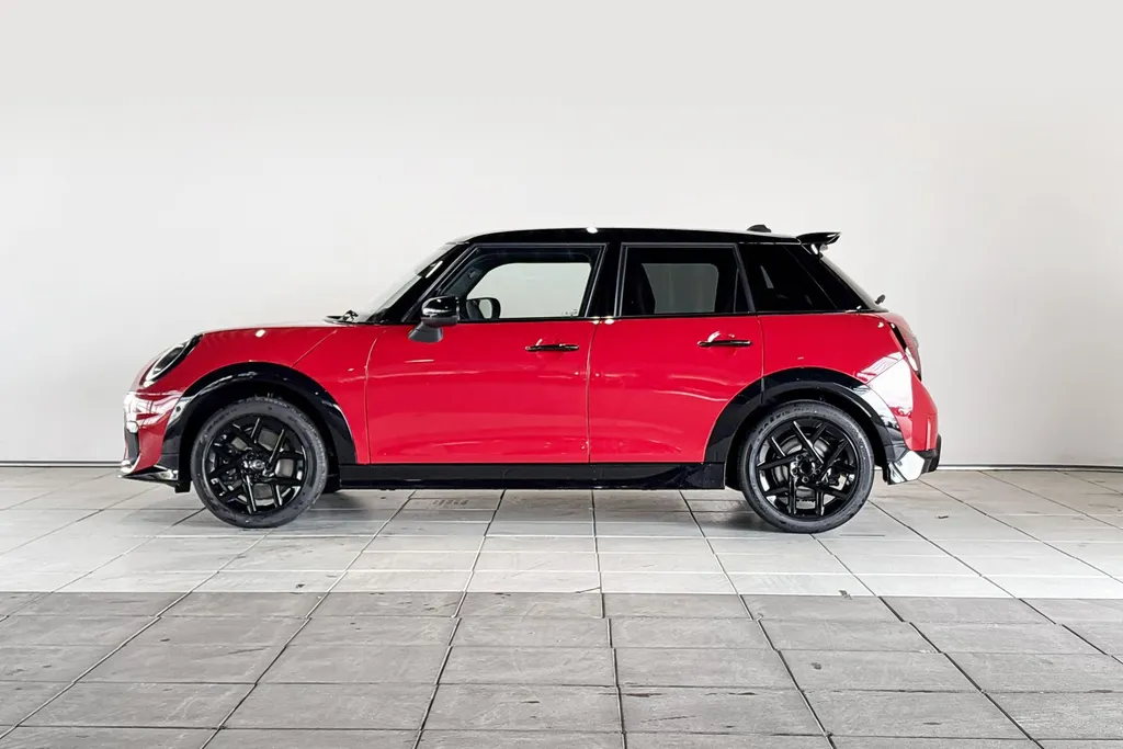 MINI Cooper 5-deurs 1.5 Cooper C John Cooper Works M
