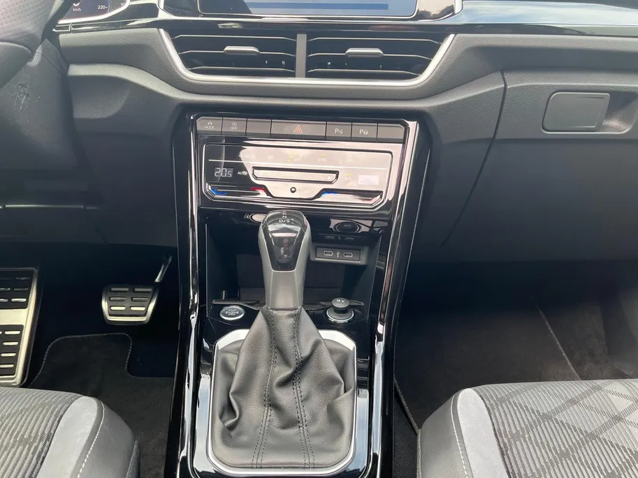 Volkswagen T-Roc 1.5 TSI R-Line Edition | Panoramadak | Parkeercamera | Adaptieve Cruise Control