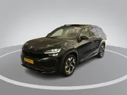 Škoda Kodiaq 1.5 TSI PHEV 204pk DSG Sportline Business · Panoramadak · Camera · Inklap. Trekhaak · Canton Audio · Elek. Stoelen + Geheugen · Dodehoeksensor · Garantie t/m 04-08-2029 of 100.000km