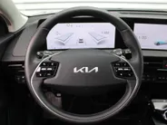 Kia EV6 Edition Advanced 77.4 kWh | Stuur-/stoelverwarming | BTW | Camera | Cruise adapt. | Elektr. achterklep + stoelbediening | 20' LM | 17% bijtelling |
