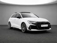 Audi RS3 Sportback 2.5 TFSI quattro 400 PK competition limited 593/750 · Audi Exclusive Gletsjerwit Mat Effect · Head-Up display · Sonos Premium 3D · Panorama dak · RS sportuitlaat