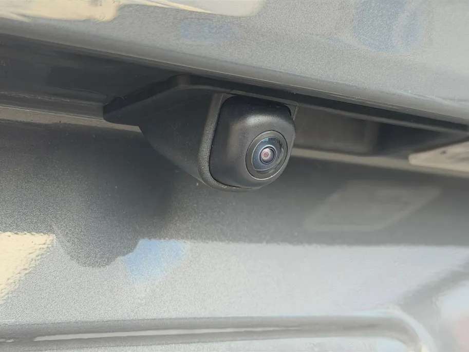 Hyundai Kona 1.6 GDI HEV Premium Sky | Schuif-/kanteldak | Navigatie | Apple Carplay/ Android auto |  360 camera | Stuur-/Stoelverwarming | Stoelventilatie | DEALER AUTO!!
