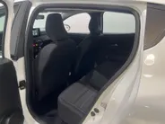 Dacia Sandero 100PK TCe ECO-G Expression | Airco | Apple CarPlay/Android Auto | Parkeersensoren | Armsteun | Cruise Control | Licht & Regen Sensor | LED Koplampen |