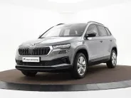 Škoda Karoq 1.5 TSI ACT 150pk DSG Business Edition · Camera · Inklap. Trekhaak · Keyless · Stuur- & Stoelverwarming · Apple/Android Car Play · ACC · Garantie t/m 02-07-2028 of 100.000km