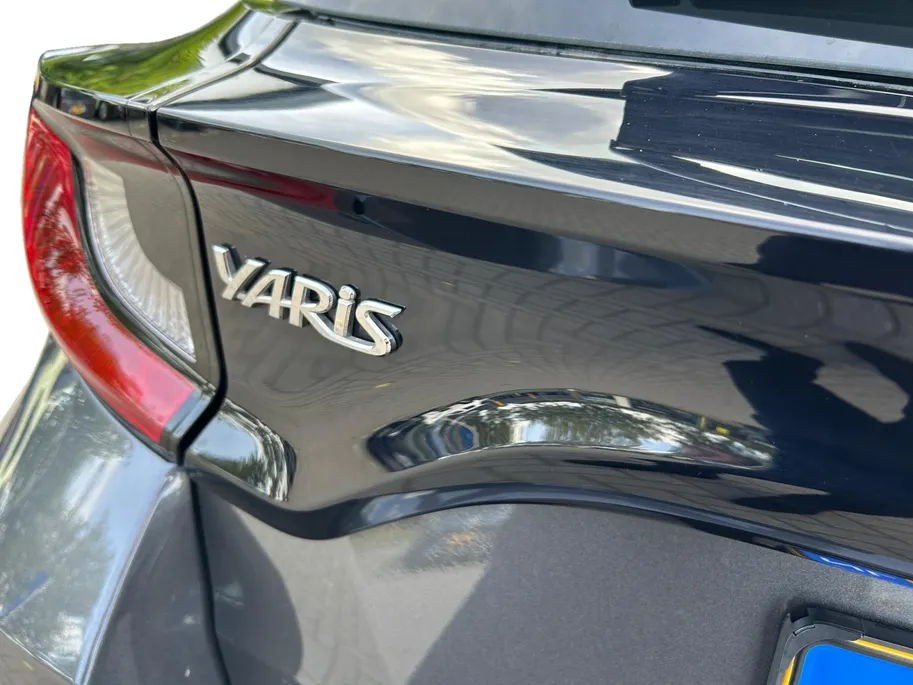 Toyota Yaris 1.5 Hybrid 115 Active | Super complete en leuke uitvoering! NU INCL. Premiumpakket gratis o.a. incl 12 maanden garantie! RIJKLAARPRIJS!!